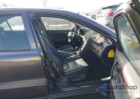 2004 Volvo S60 2.5T из США, поврежденный, VIN YV1RS59V842419022